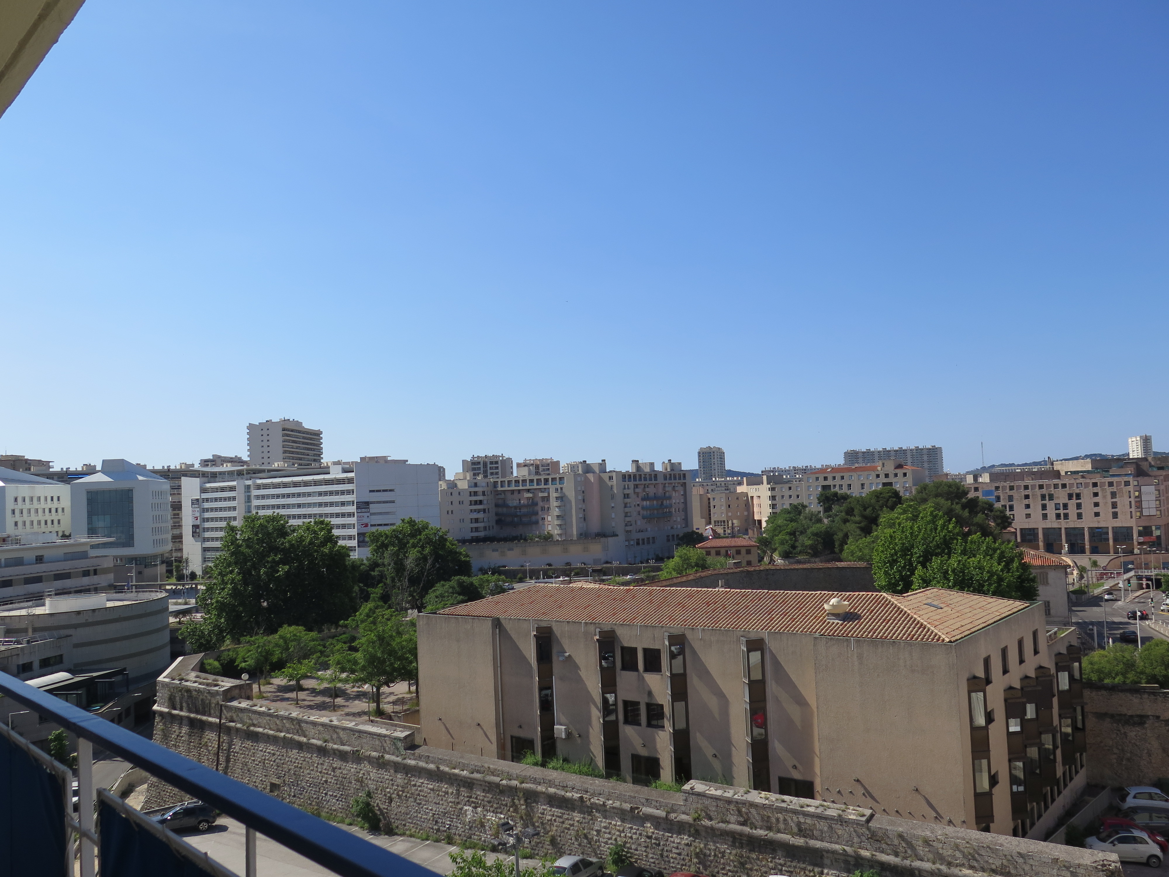 vente Toulon, Centre Ville, grand appartement avec vue et terrasses. IBOX