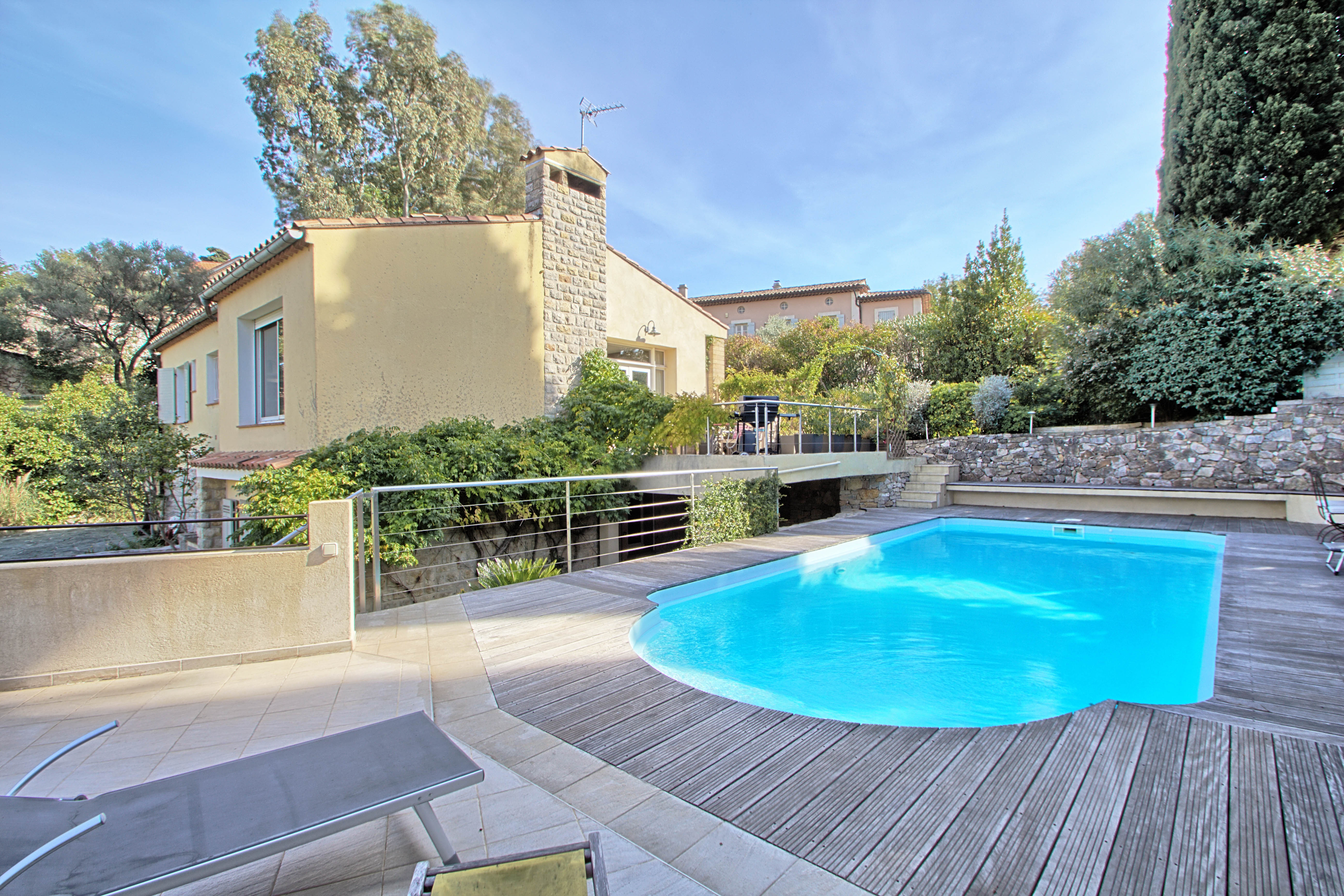vente Toulon Cap Brun / Petit Bois Grande villa traditionnelle avec